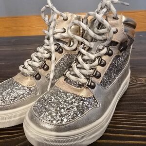 Kidpik Girls Hightop Glitter Sneakers Size 2 and Size 6 silver NWT